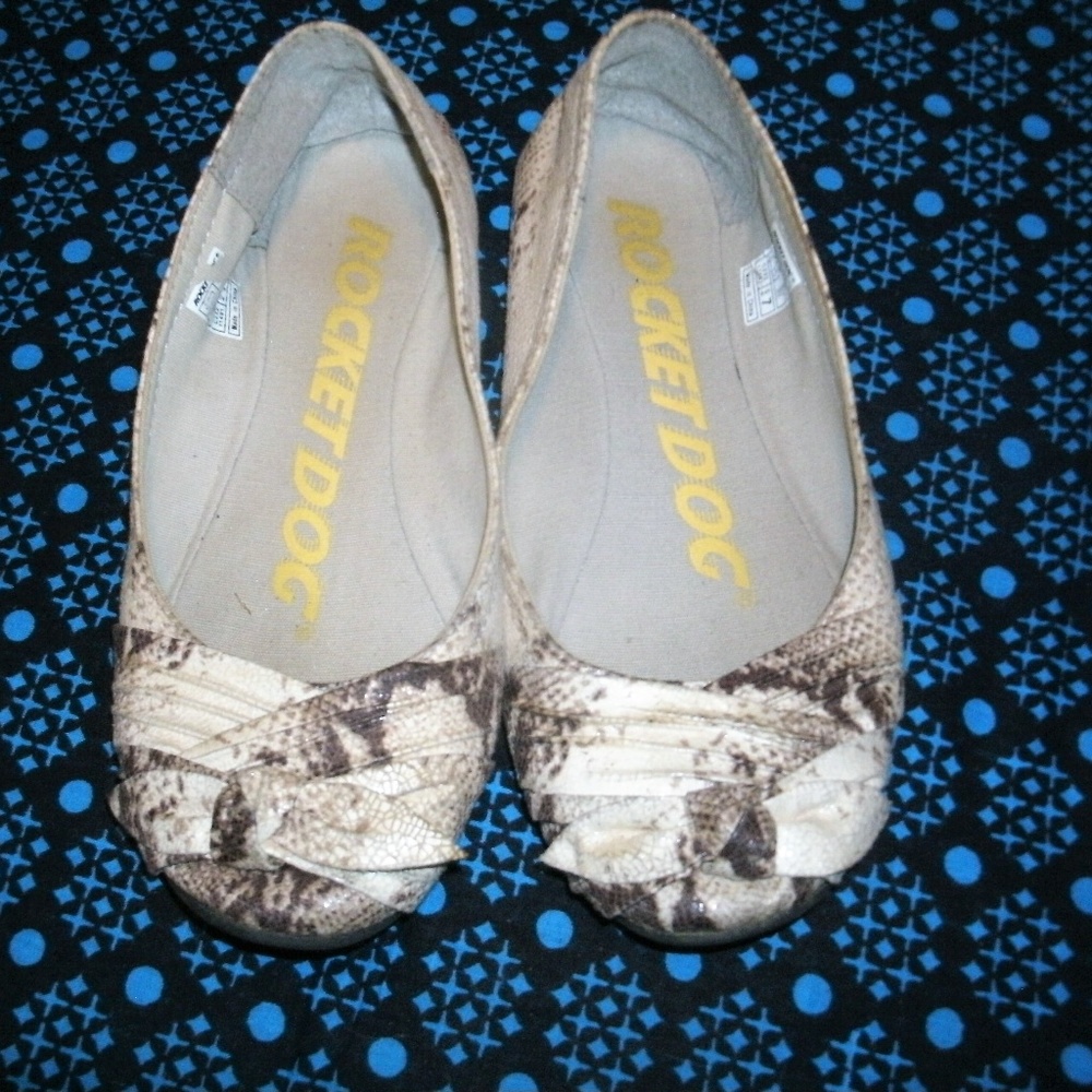 Rocket Dog Flats- Tan Snakeskin #585